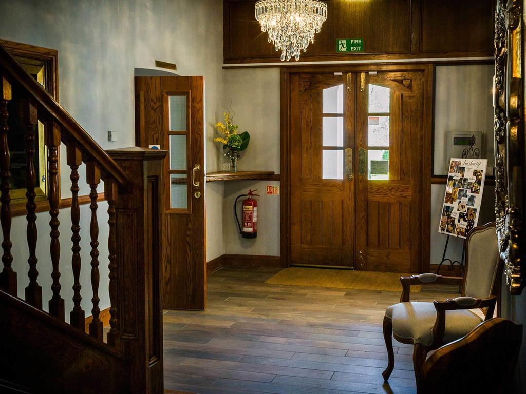 Отель Bryngarw House Бридженд Экстерьер фото